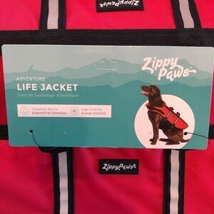 NWT Zippy Paws, Dog Life Vest for Water Activities, Red, Large